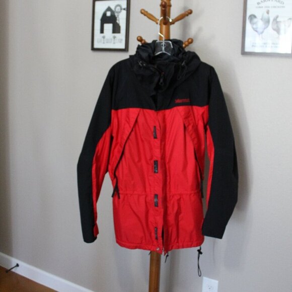 Marmot Womens GoreTex Jacket Raincoat Size Medium Red Black Outdoor Fall Winter - Picture 1 of 9